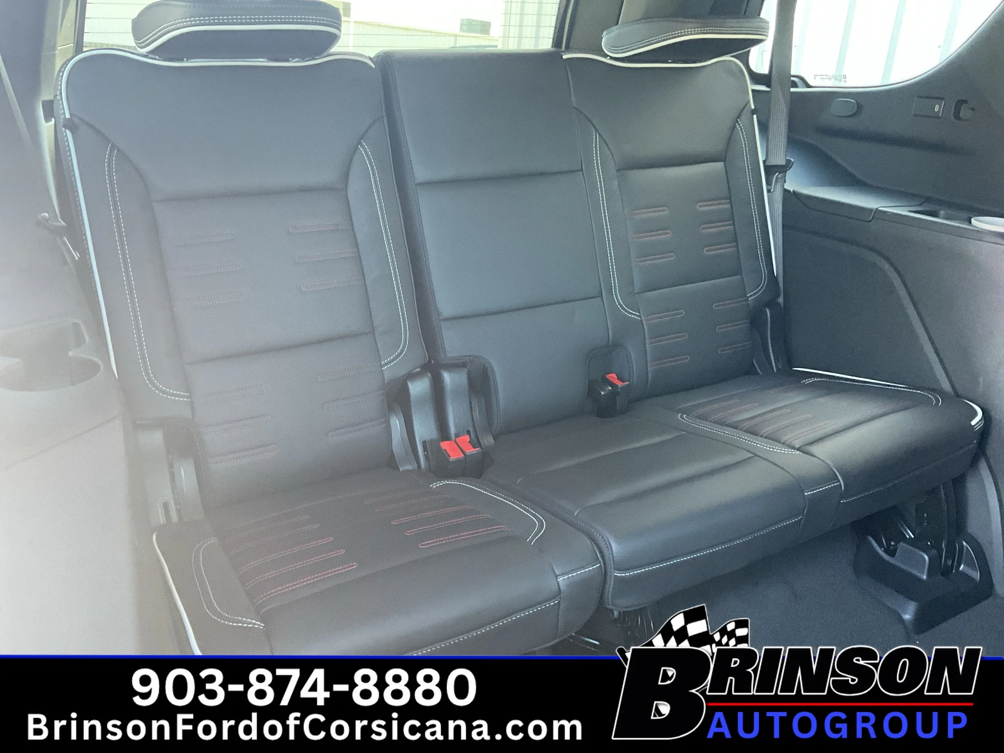 Used 2025 Summit White GMC AT4 Ultimate image 24