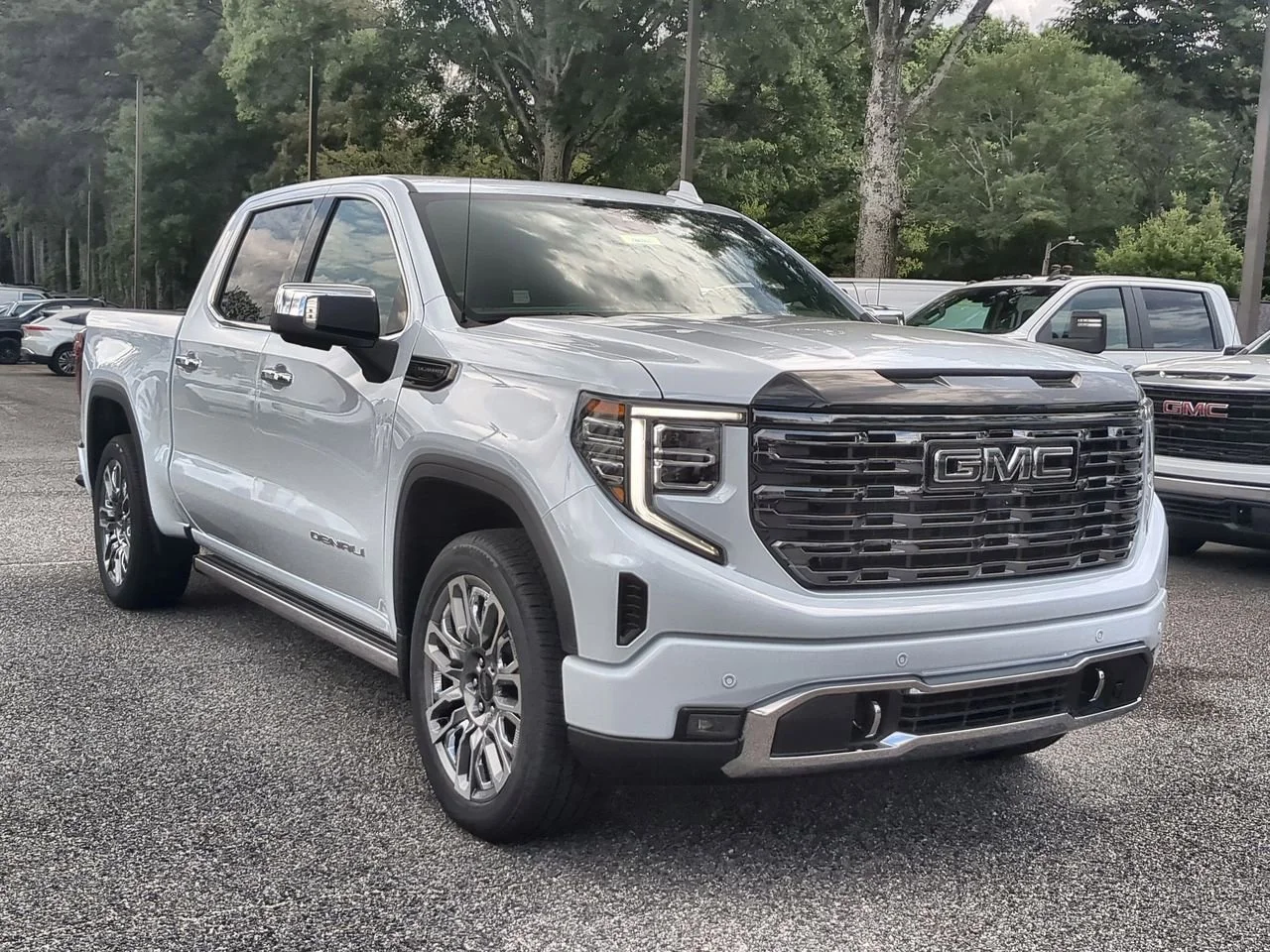 New 2026 Glacier White Tricoat GMC Denali Ultimate image 2