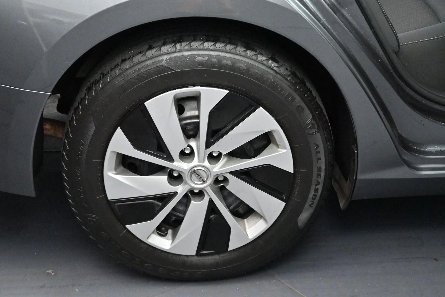 Used 2022 Gun Metallic Nissan 2.5 S image 28