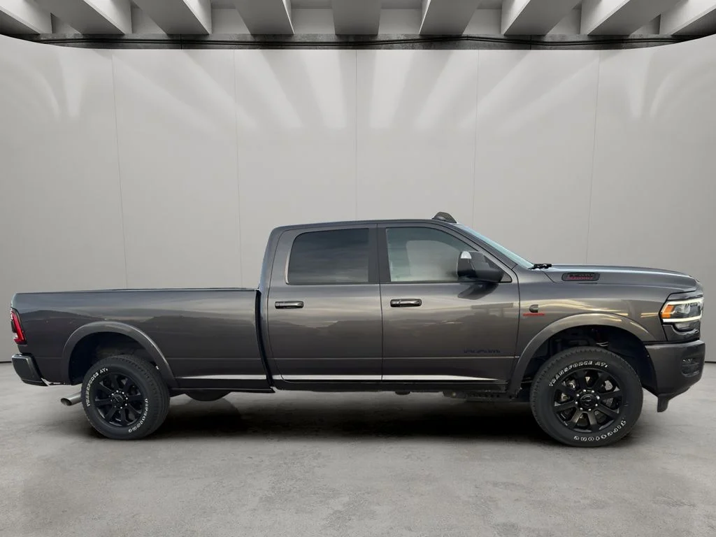 Used 2022 Granite Crystal Metallic Clearcoat Ram Laramie image 6