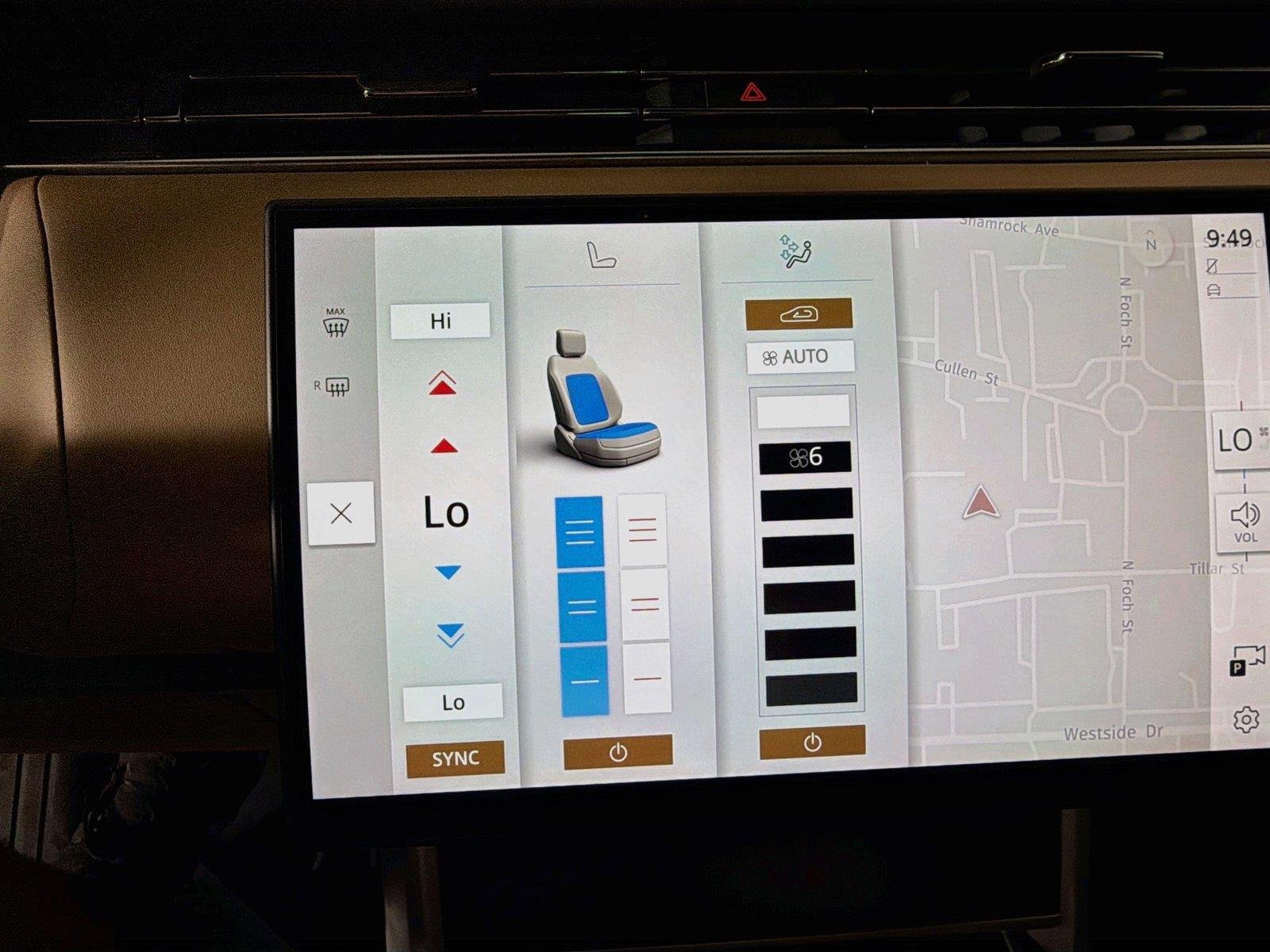 Certified Used 2024 Fuji White Land Rover SE image 20