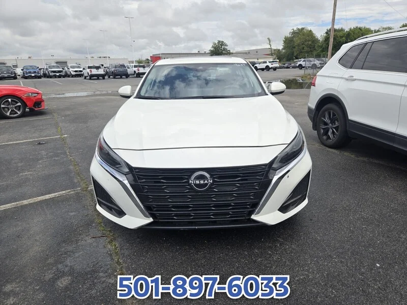 Used 2024 Pearl White NISSAN 2.5 SV image 8