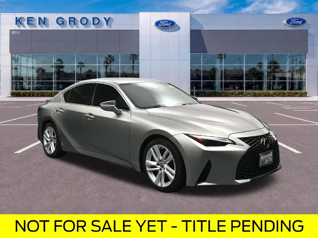 2021 Lexus IS