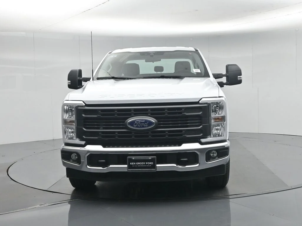 New 2026 Oxford White Ford XL image 22