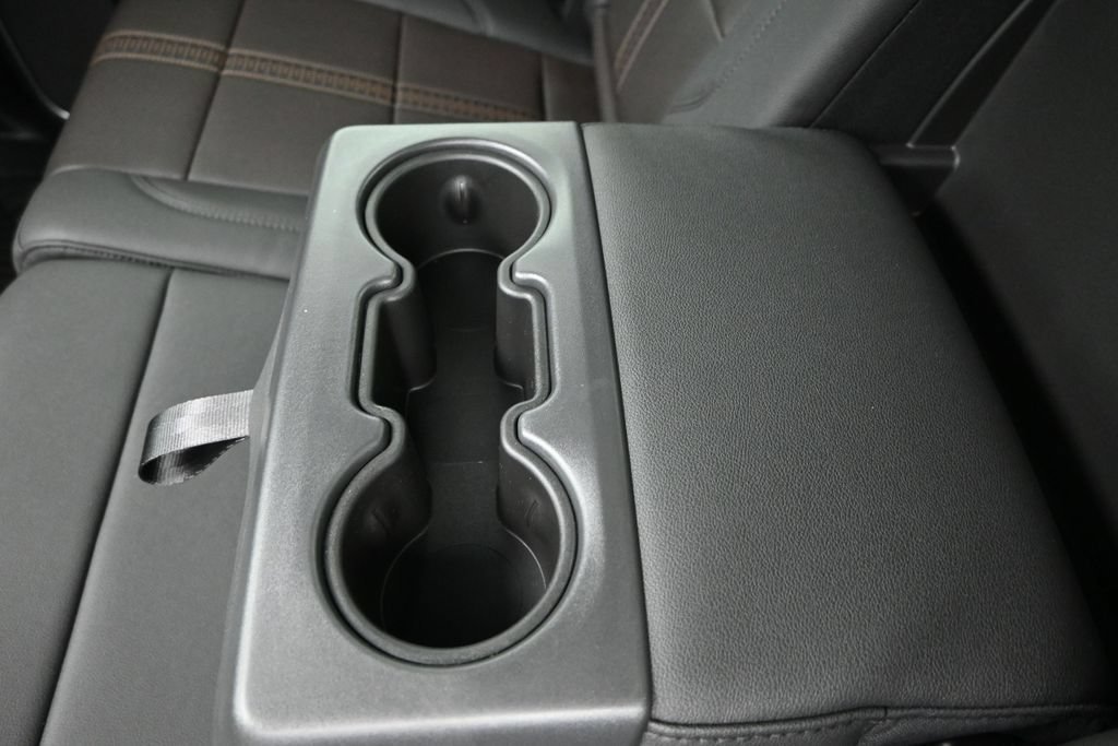 New 2026 Sterling Gray Metallic Chevrolet High Country image 18
