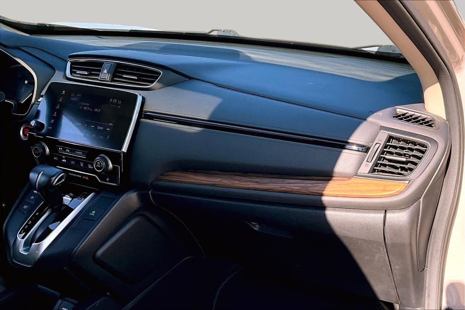 Used 2018 Sandstorm Metallic Honda Touring image 18
