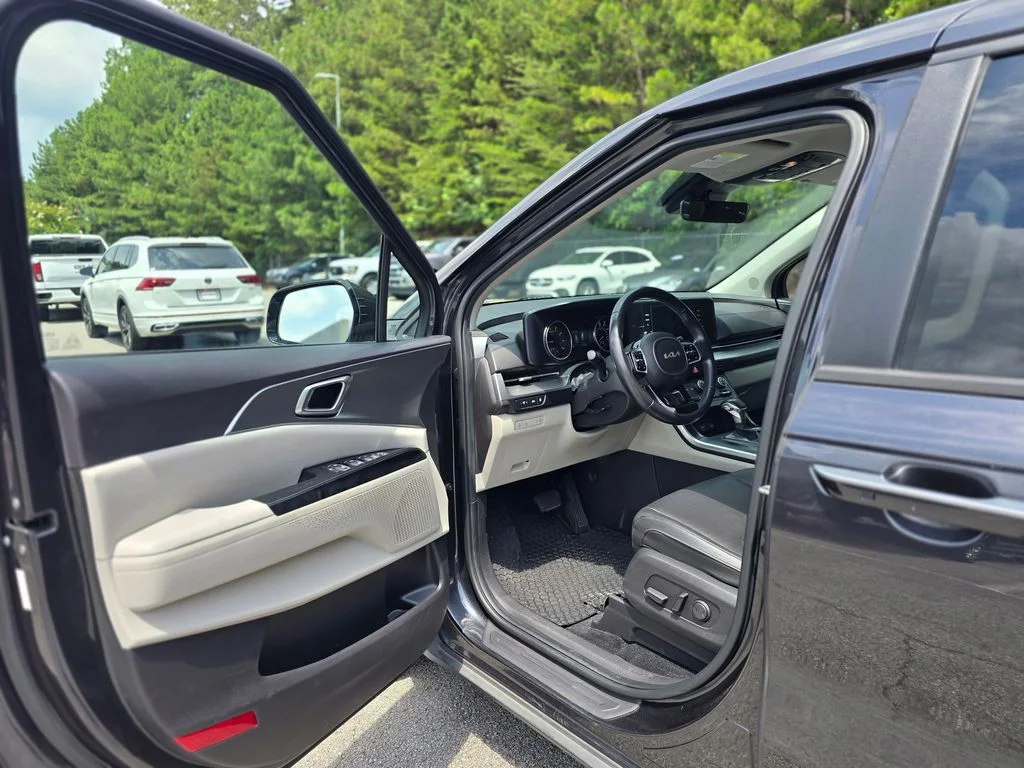 Used 2023 Gray Kia LX Seat Package image 9