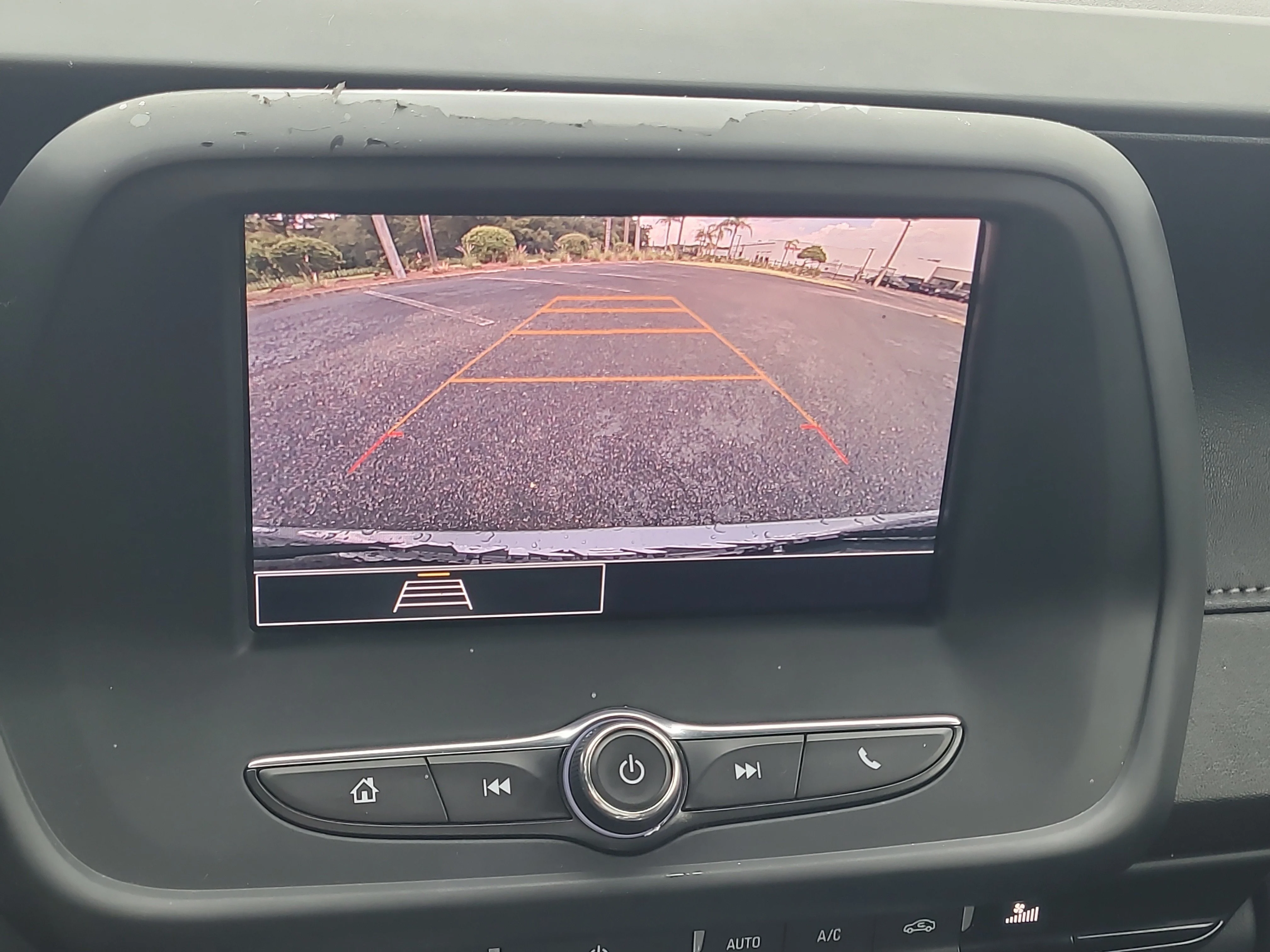 Used 2023 Sharkskin Metallic Chevrolet 1LT image 18