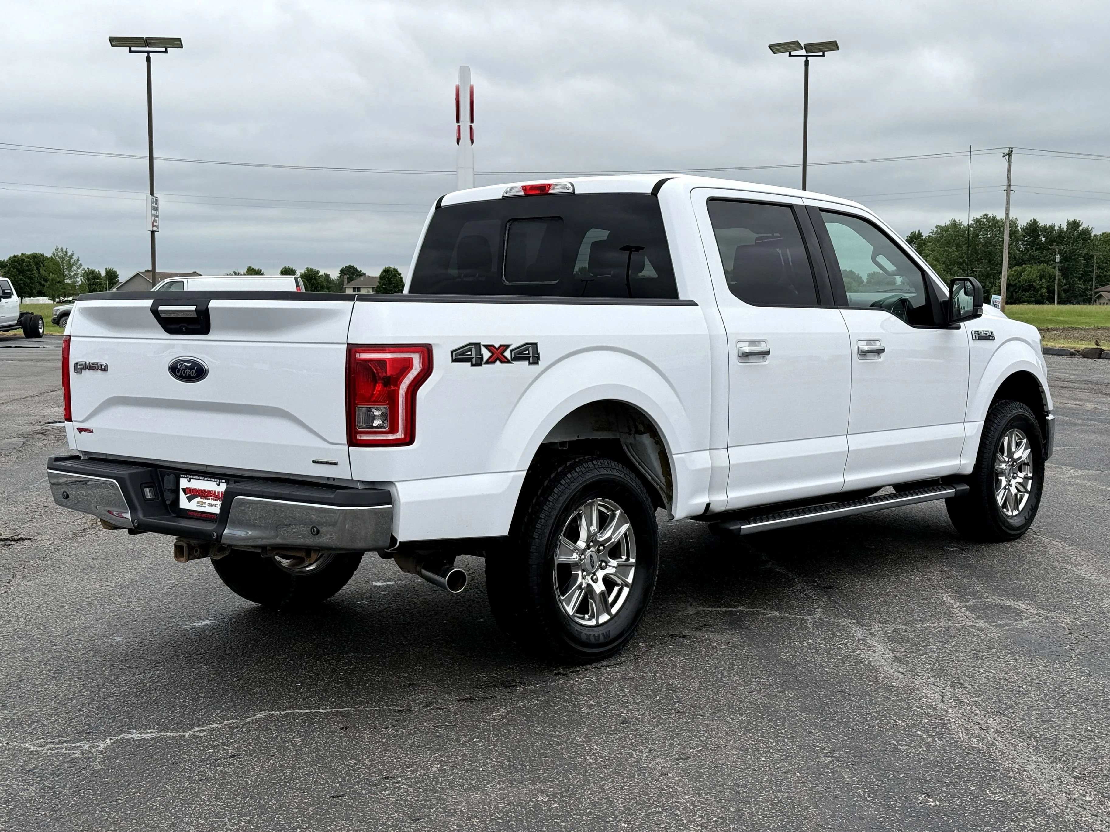 Used 2016  Ford XLT image 3