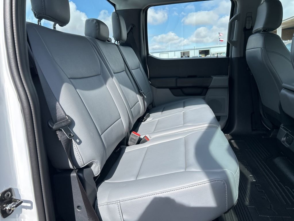 New 2026 Oxford White Ford XL image 42