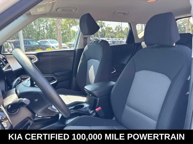 Used 2025 White Kia S image 11