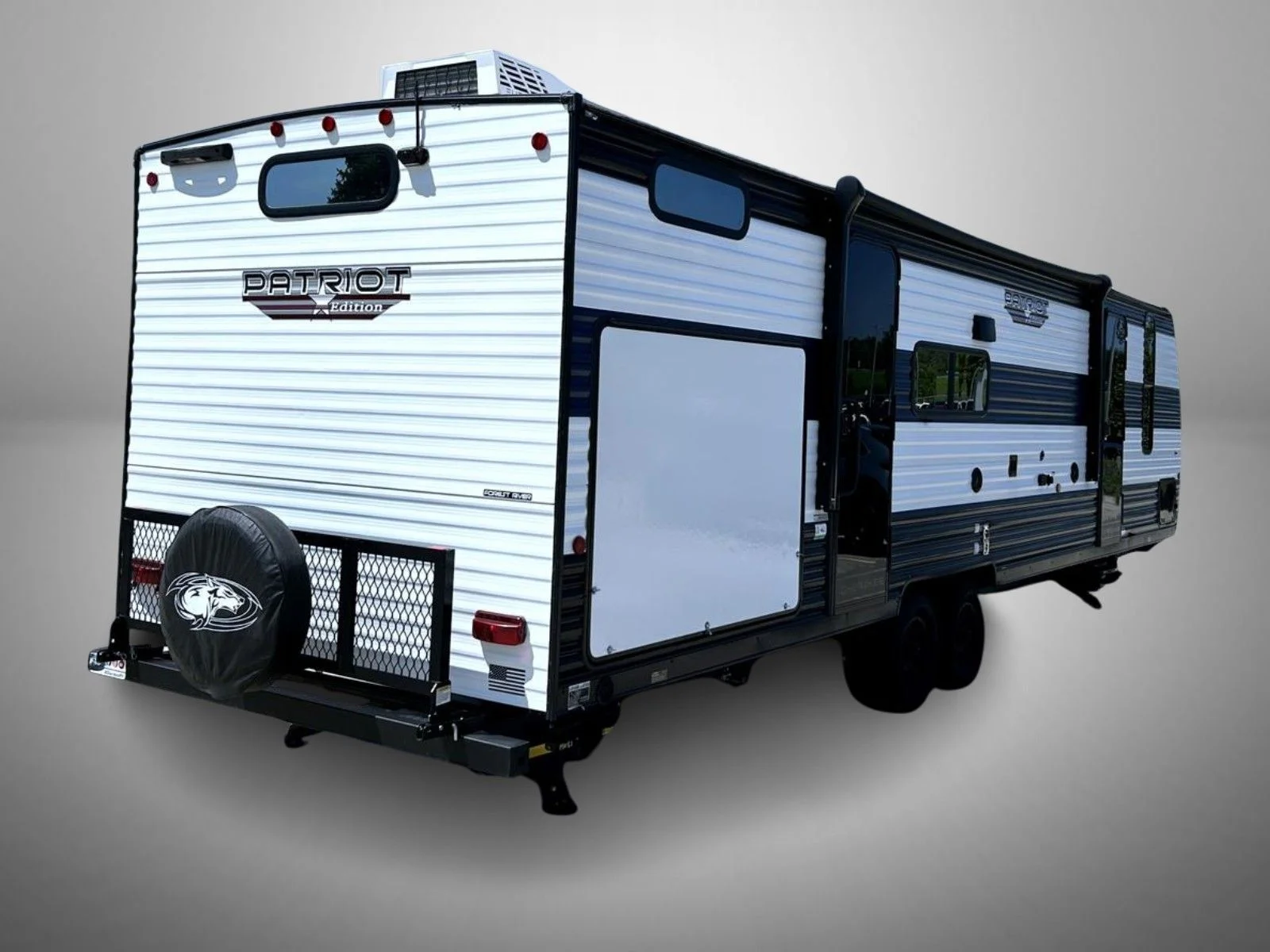Used 2025 White Forest River Patriot Edition image 5
