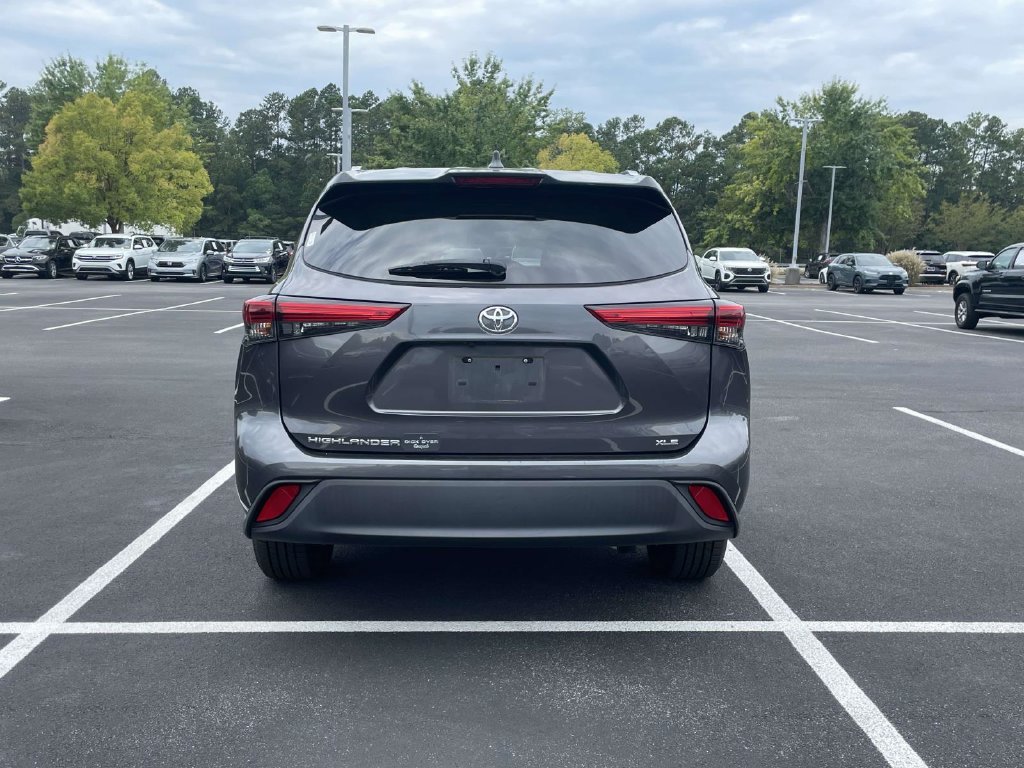 Used 2020 Gray Toyota XLE image 6