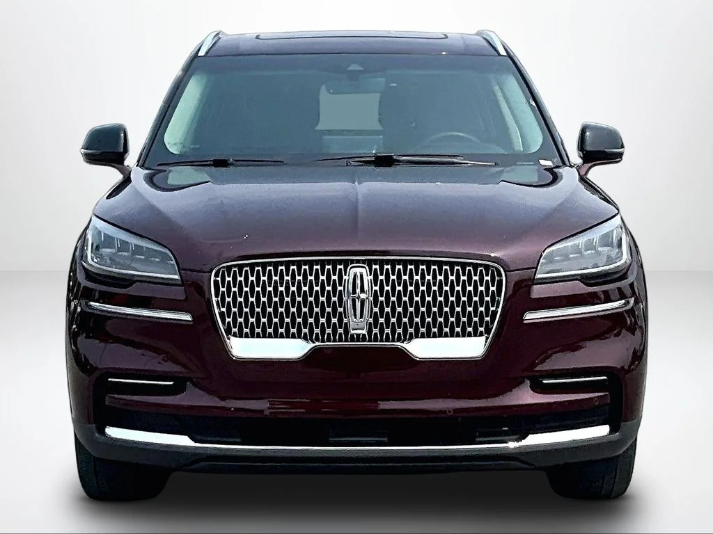 Used 2022 Red Lincoln Standard image 4