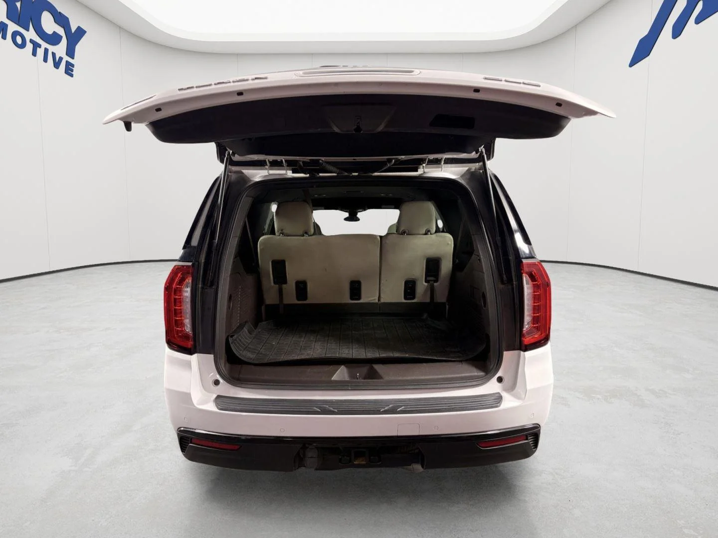 Used 2022 Summit White GMC SLE image 5