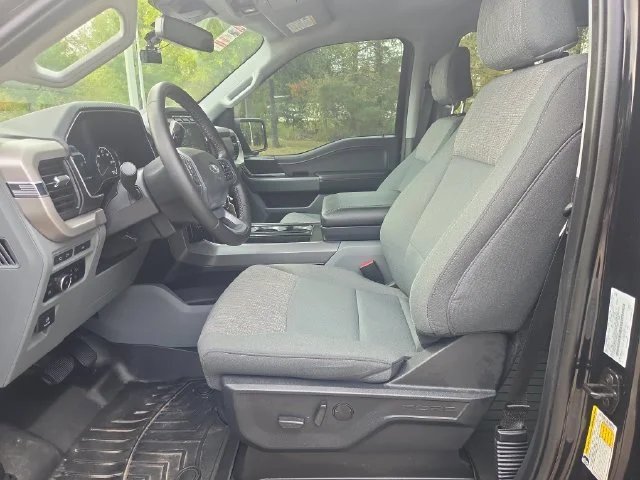 Used 2023 Black Ford XLT image 21