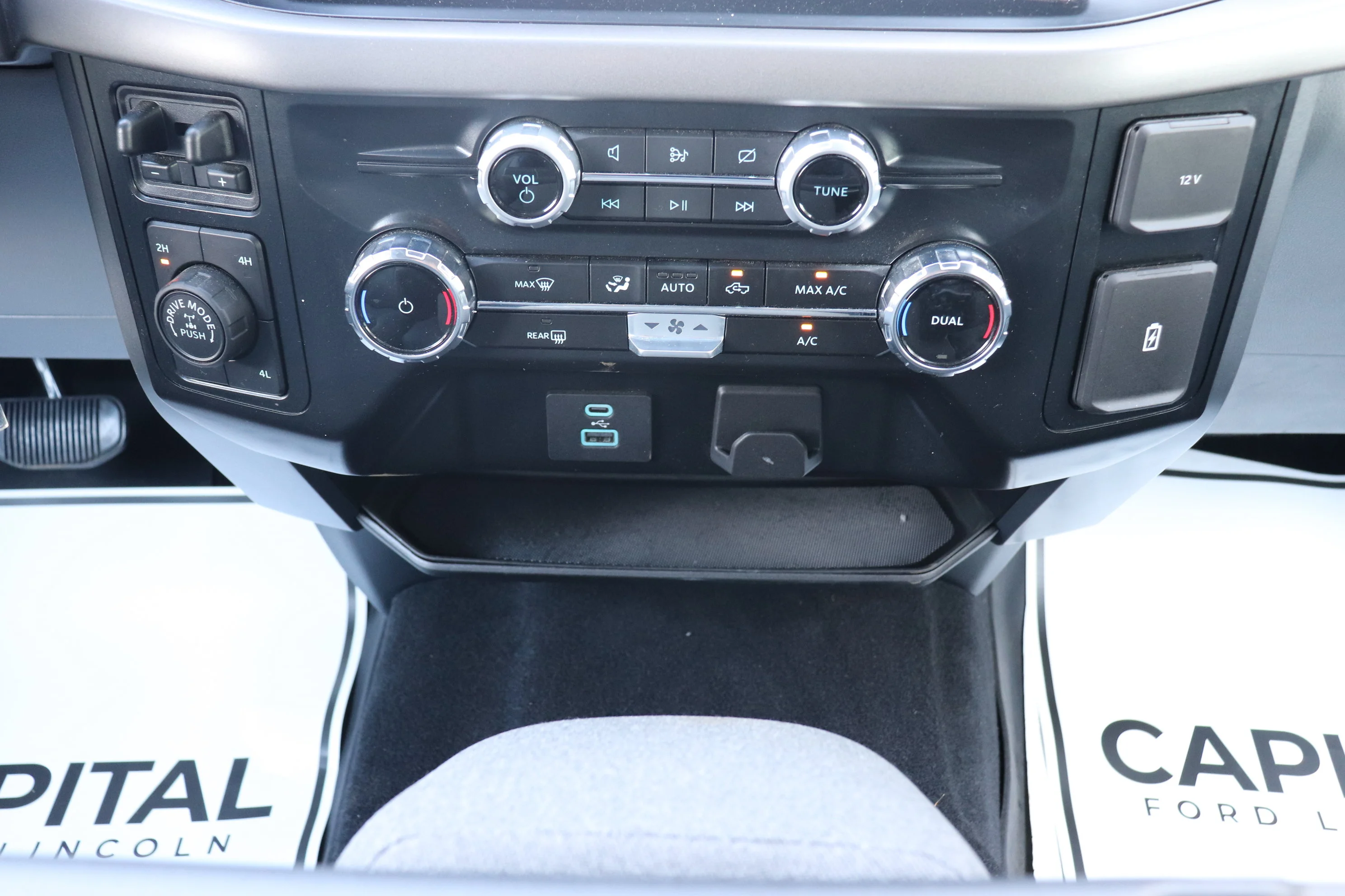 Used 2024  Ford XLT 4WD SuperCrew 5.5