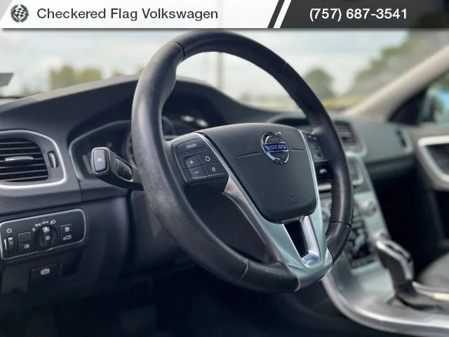 Used 2017 Bright Silver Metallic Volvo T5 image 17