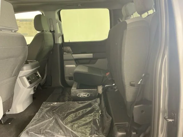 New 2026 Carbonized Gray Ford XLT image 32