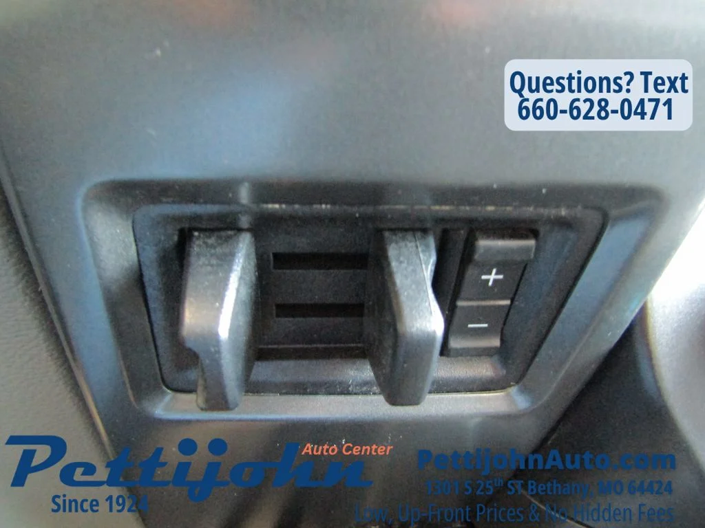 Used 2022 Black Metallic Ford XLT image 15