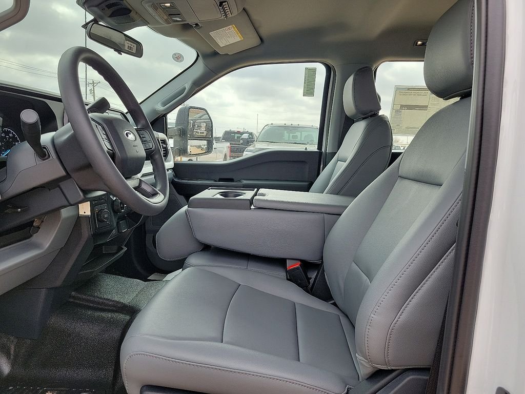 New 2026 White Ford XL image 19