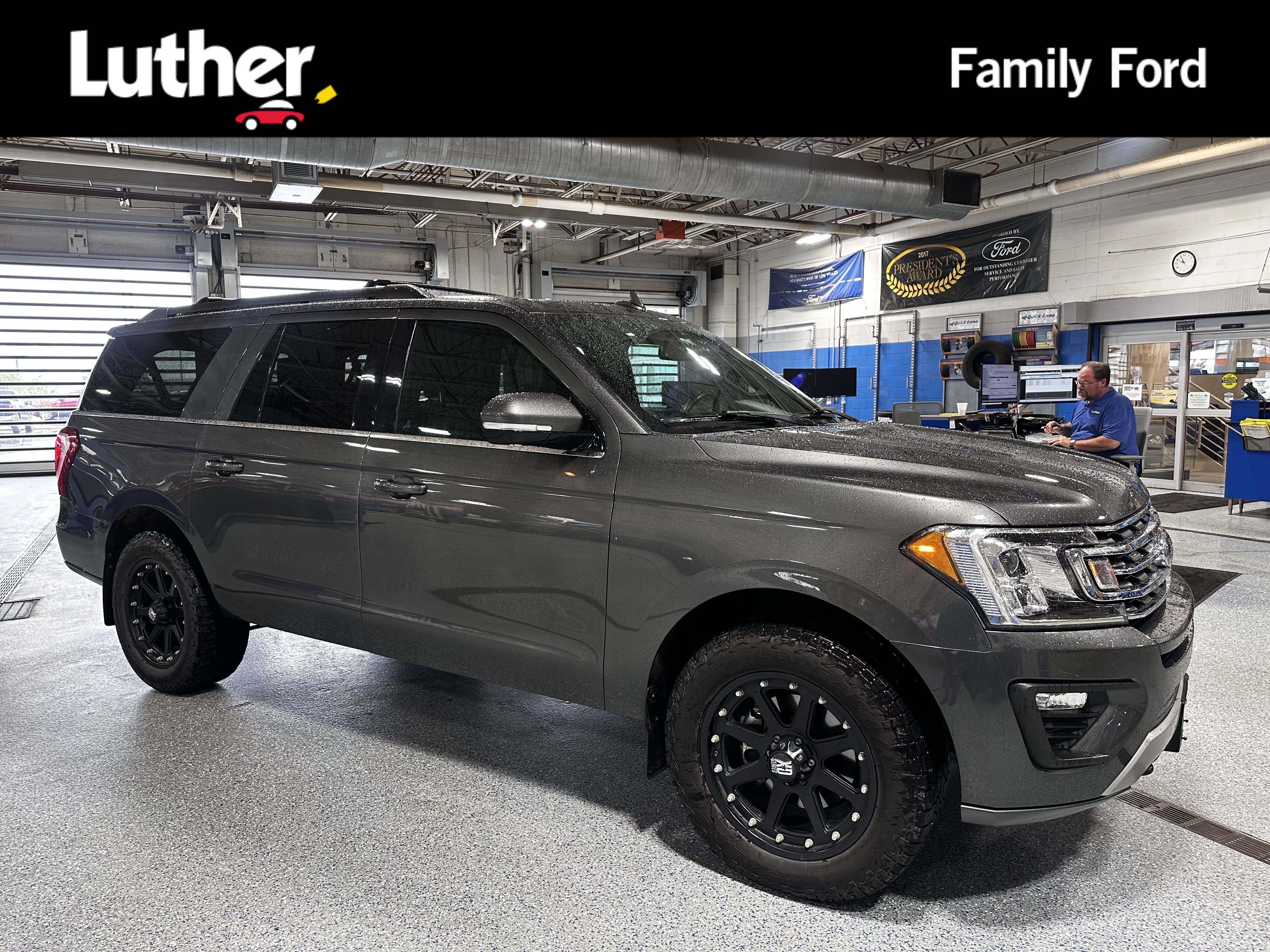 Used 2018 Magnetic Metallic Ford XLT image 1