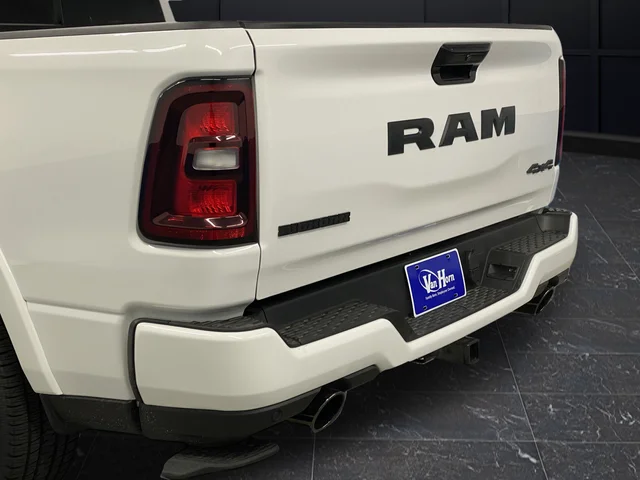 New 2026 Bright White Clear-Coat Exterior Paint RAM Big Horn/Lone Star image 38