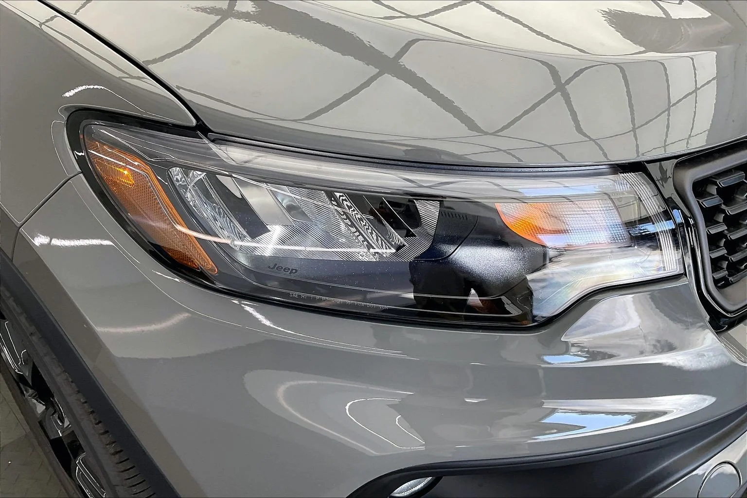 New 2026 Sting-Gray Clearcoat Jeep Latitude Altitude image 15