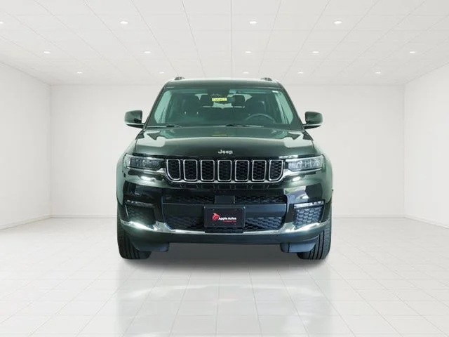 Used 2023 Black Jeep Limited image 2
