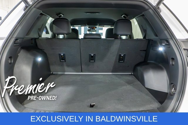 Used 2026 Summit White Chevrolet LT image 9