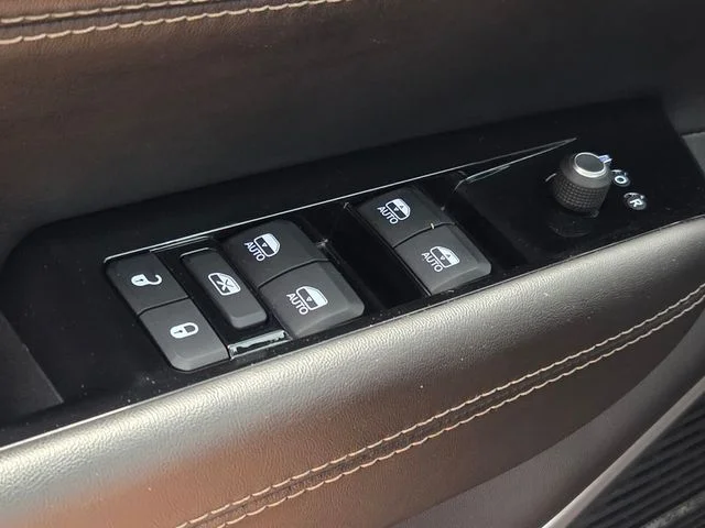 Used 2022 Gray Jeep Series I image 40