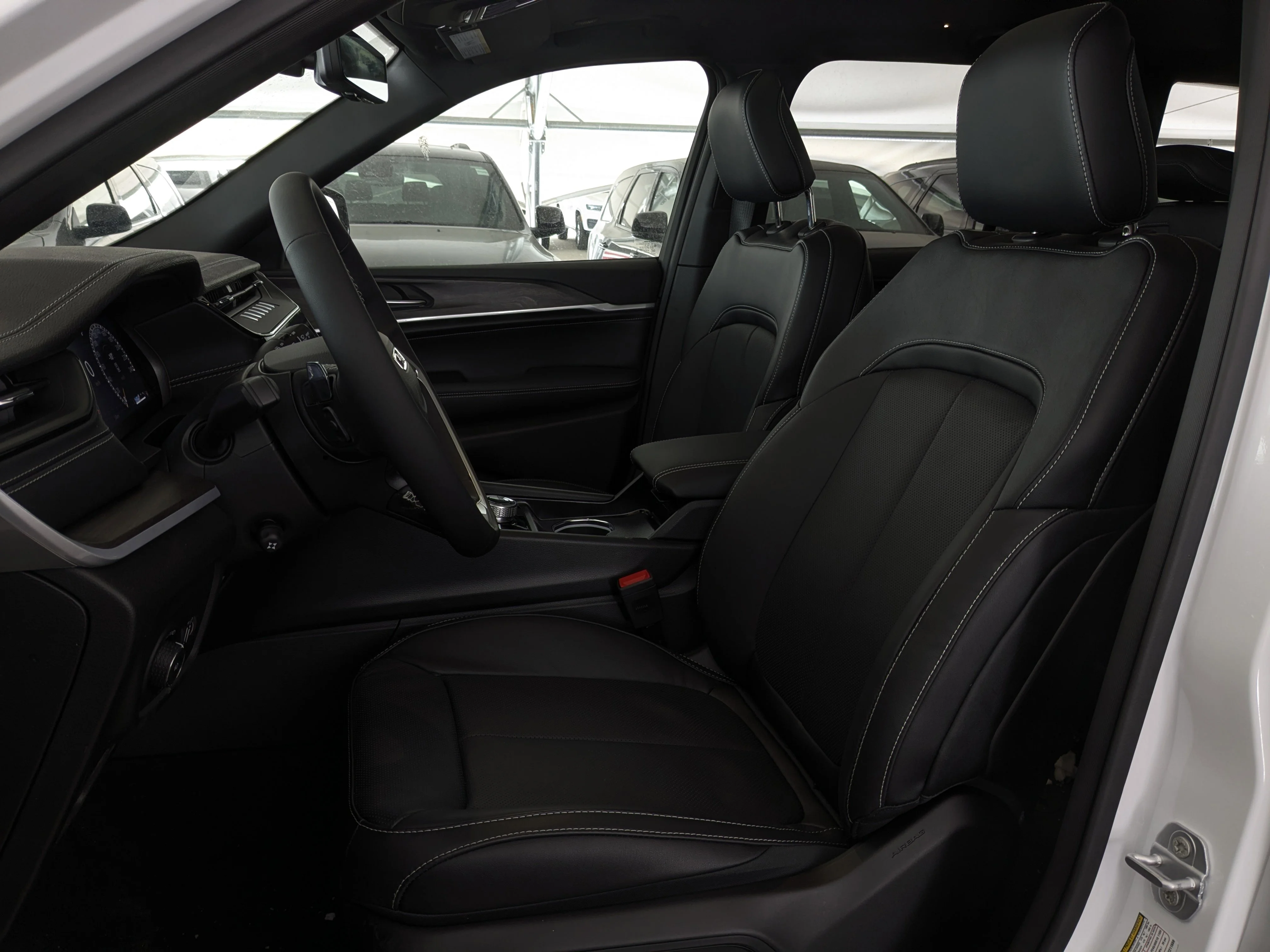 New 2026 White Jeep Limited Reserve - - Nappa Leather - Ventilated Seats - Trailer Tow Pack - Remote Start & More! image 19