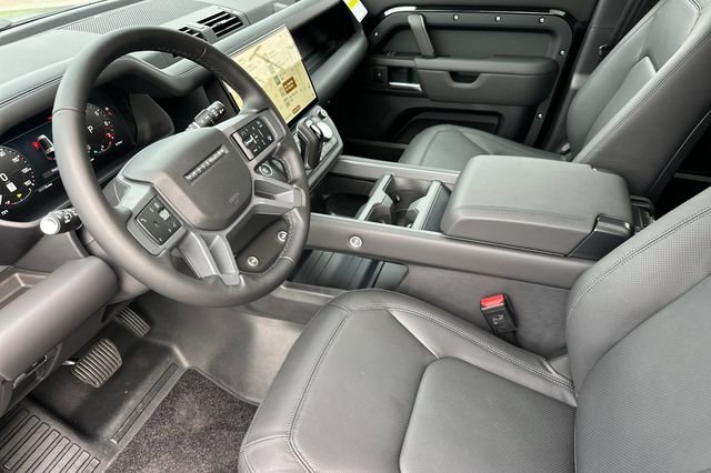 New 2026 Santorini Black Land Rover S image 9