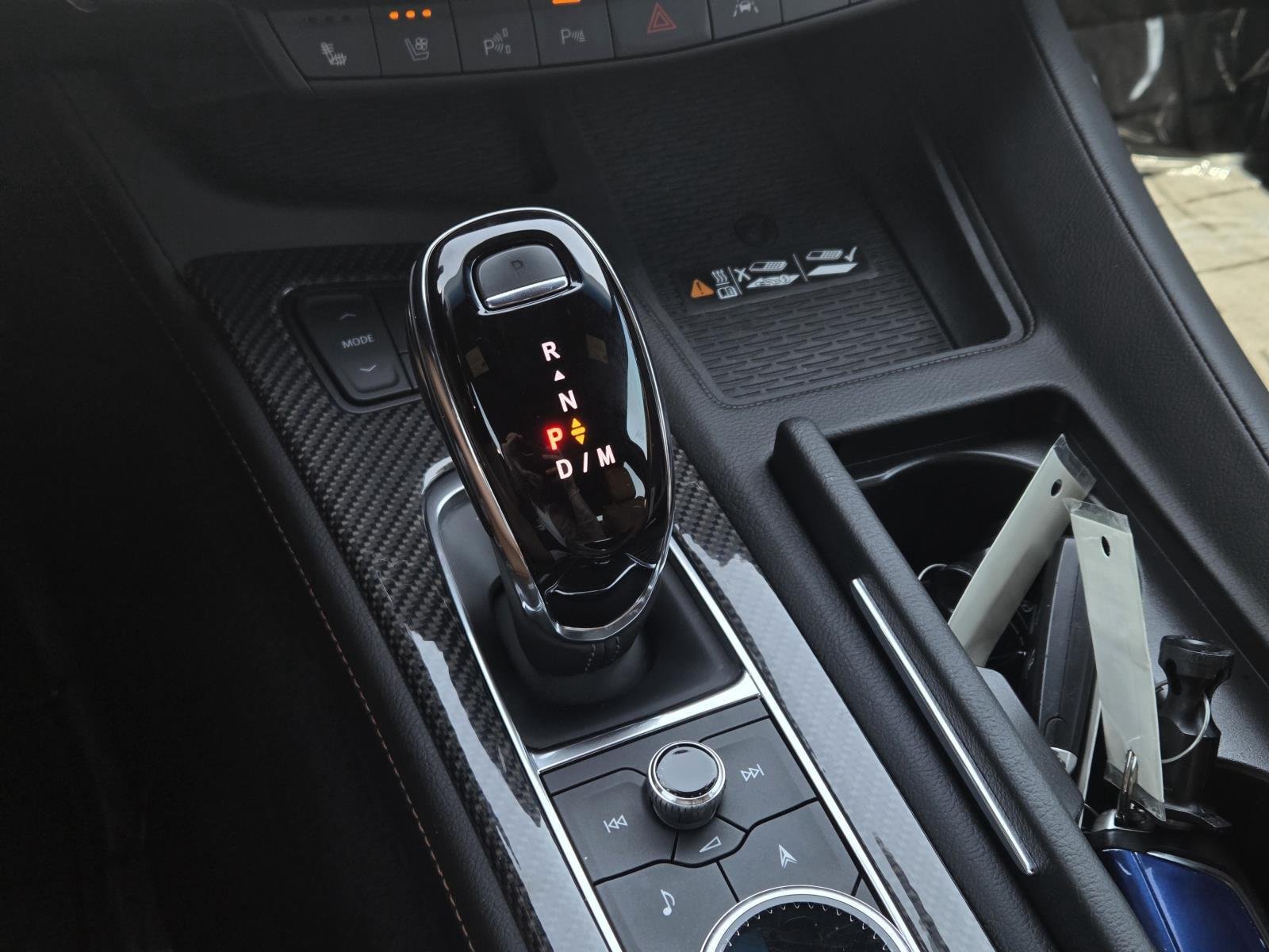 Used 2023 Argent Silver Metallic Cadillac Sport image 25