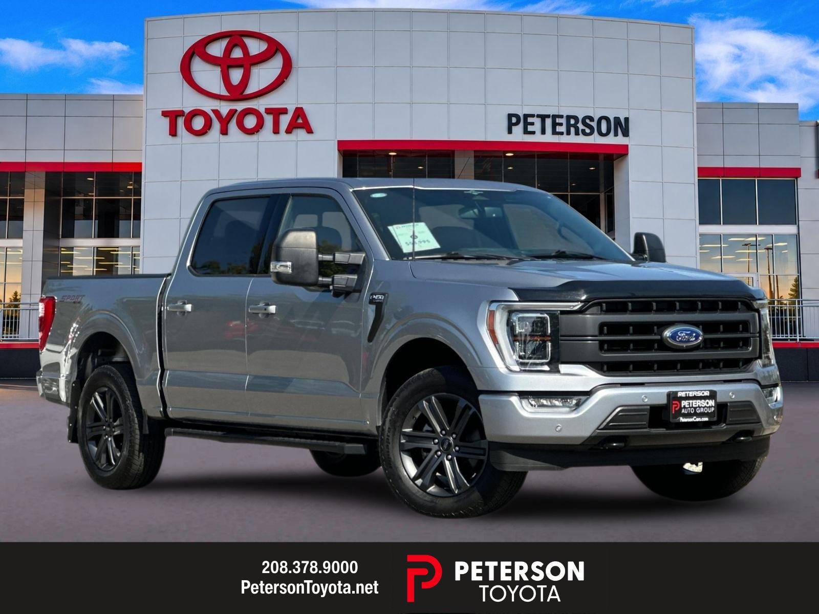 Used 2023  Ford Lariat image 1