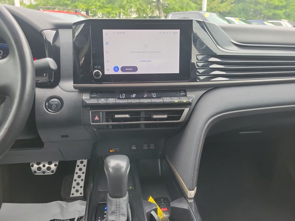 Used 2025  Toyota LE image 23
