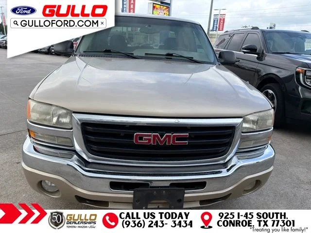 Used 2005 Sand Beige Metallic GMC SLE image 2