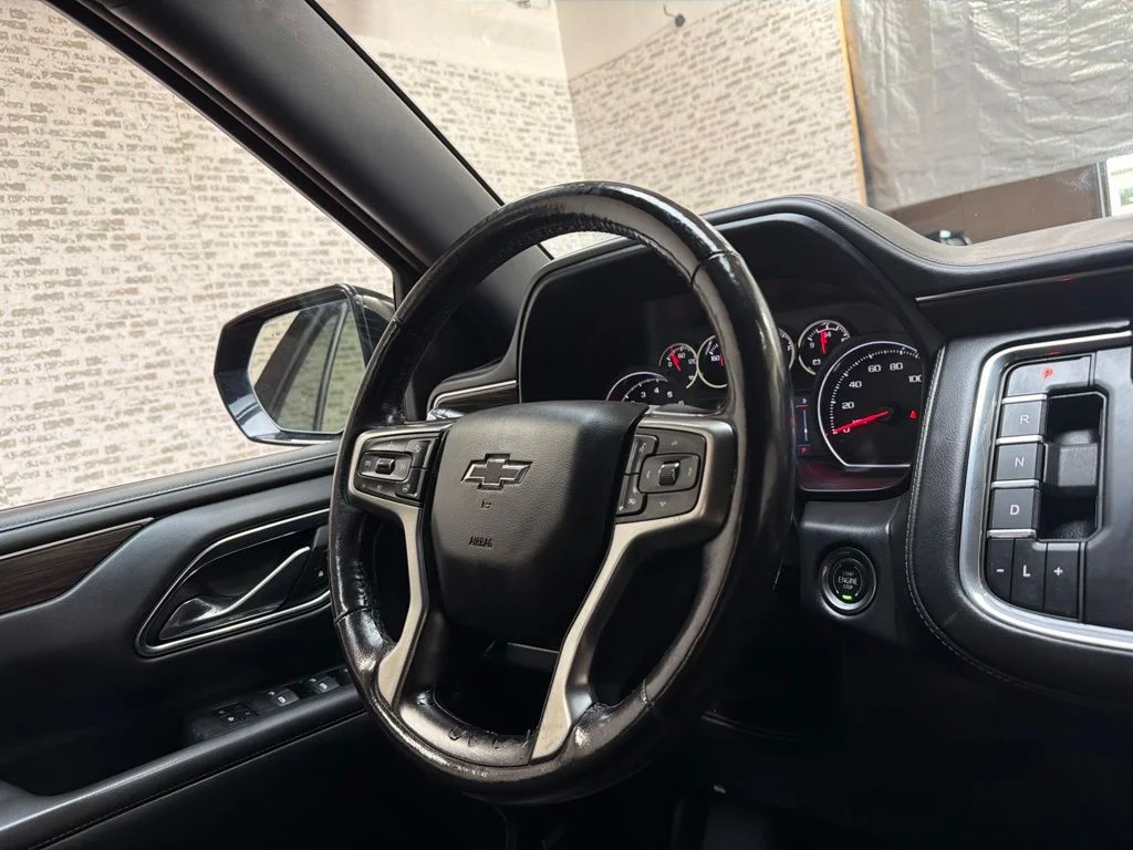 Used 2021 Black Chevrolet Z71 image 21