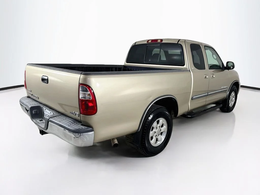 Used 2006 Beige Toyota SR5 image 7
