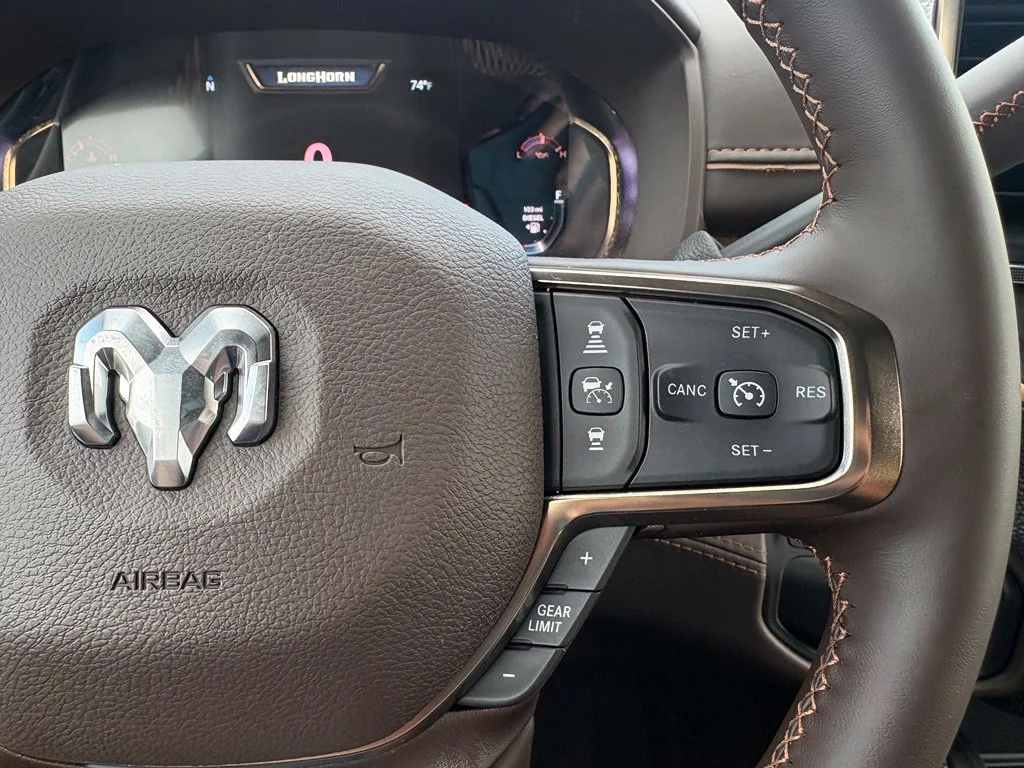 New 2026 Diamond Black Crystal Pearl-Coat Exterior Paint RAM Limited image 18