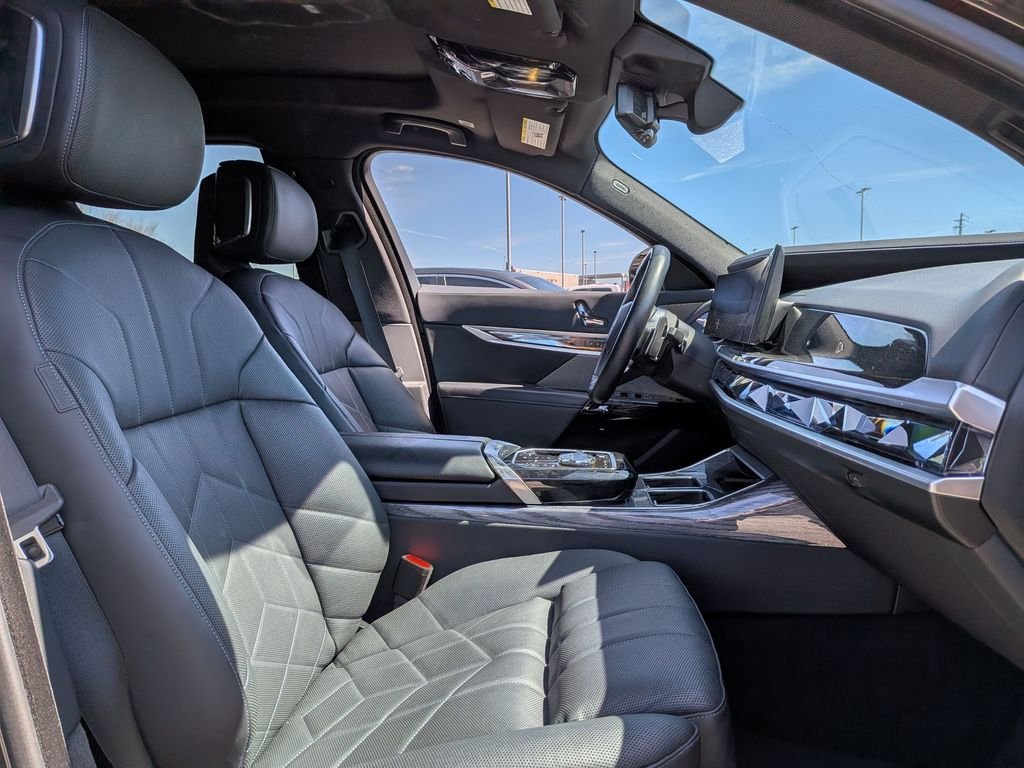 2024 BMW 7 Series 740i - Photo 22