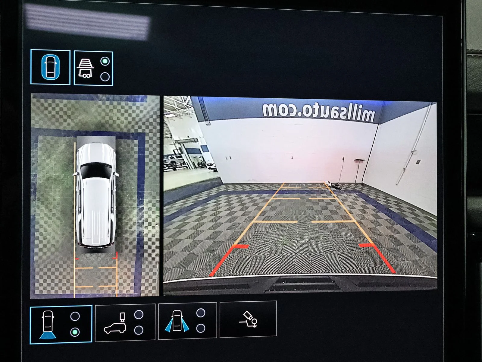 New 2026 White GMC AT4 image 42