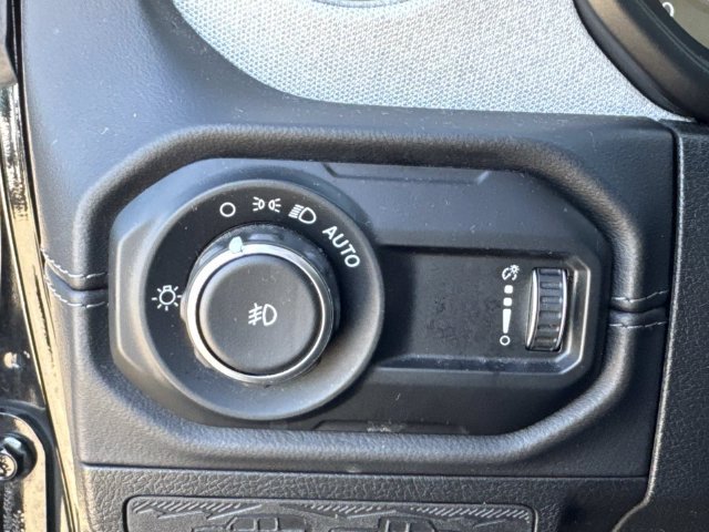 Used 2025 Black Jeep Sahara image 42
