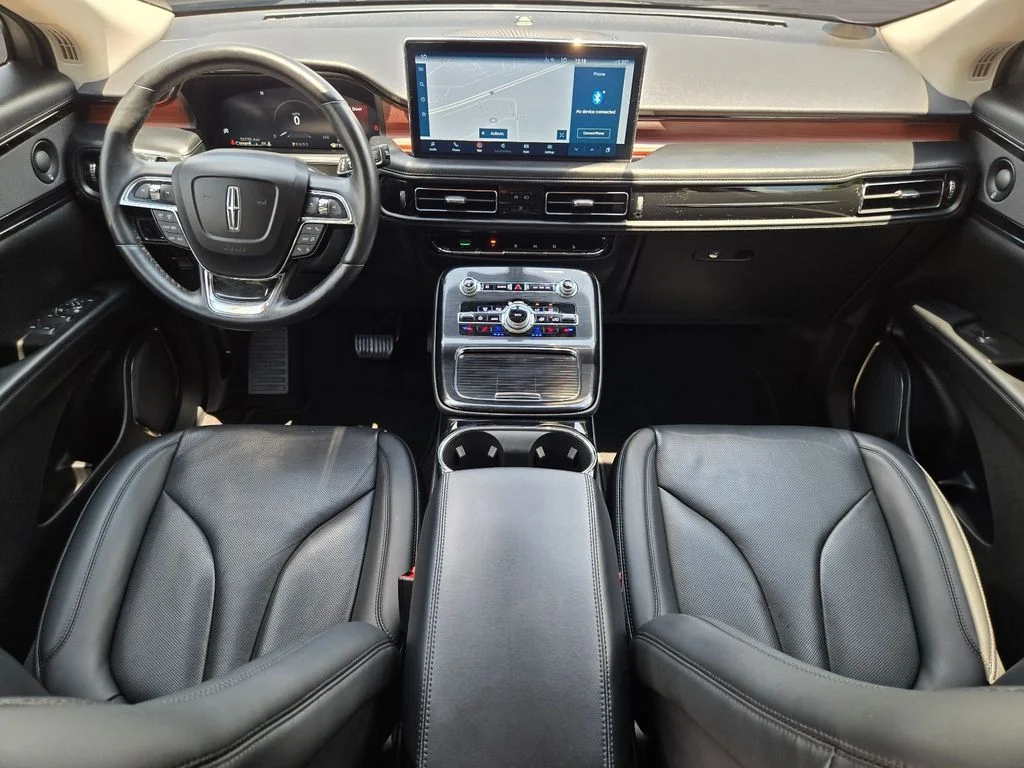 Used 2021 Black Lincoln Reserve image 15