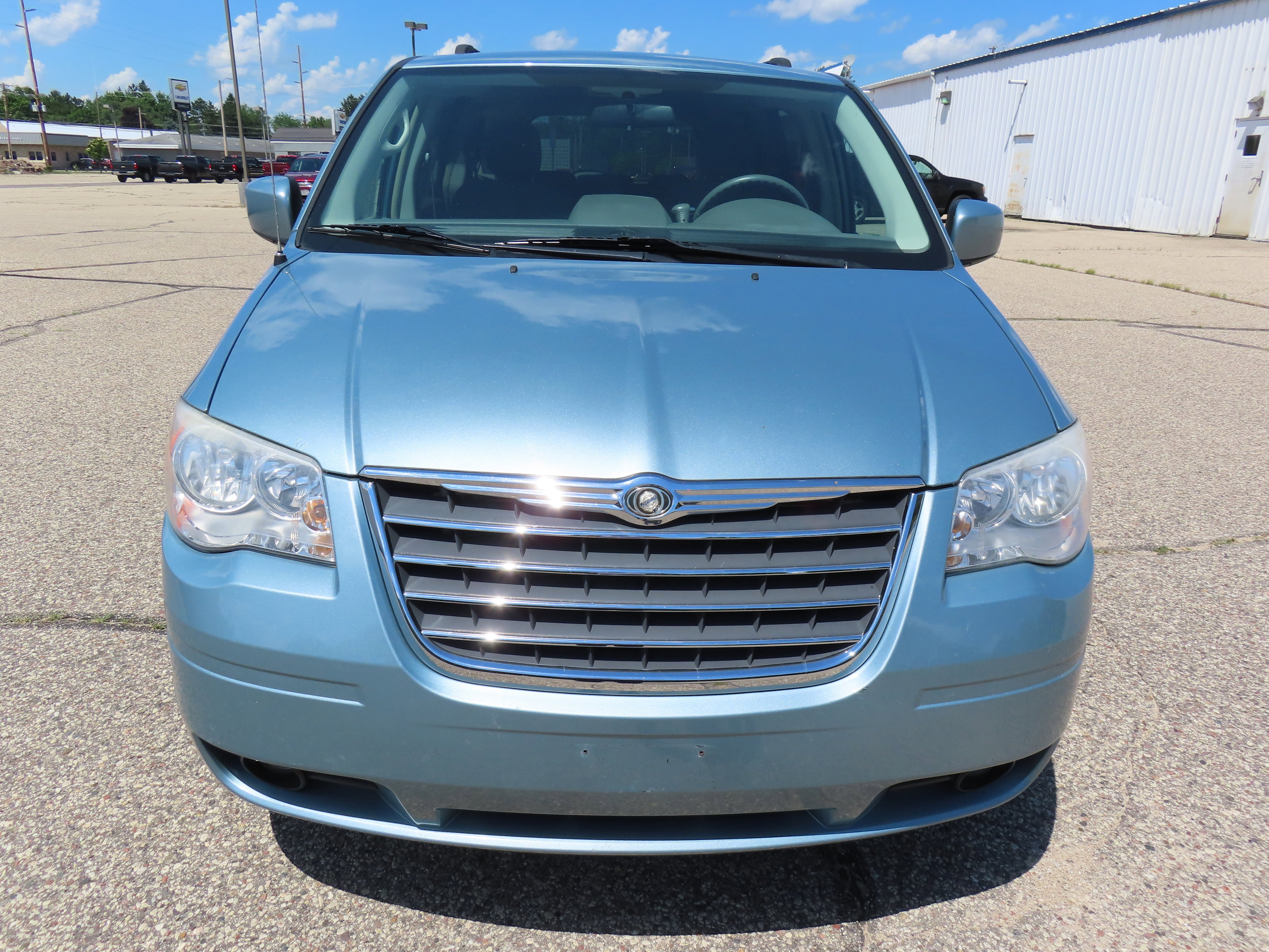Used 2009 Chrysler Town & Country Touring with VIN 2A8HR54119R665297 for sale in Wautoma, WI