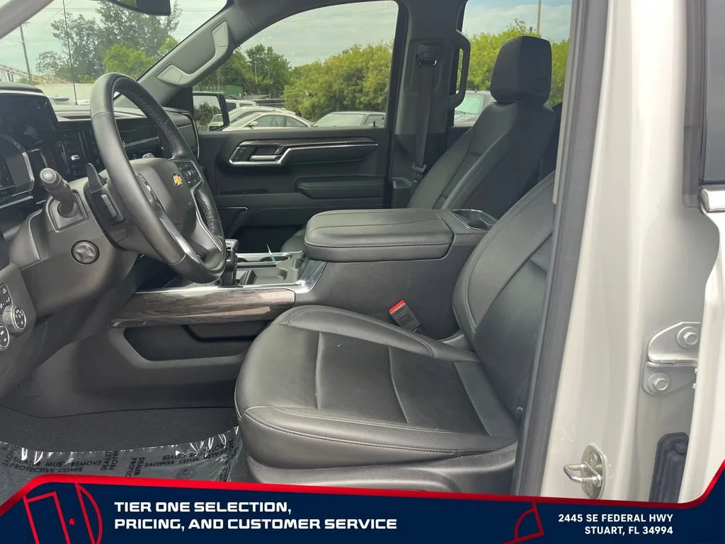 Used 2024 Summit White Chevrolet LTZ image 9