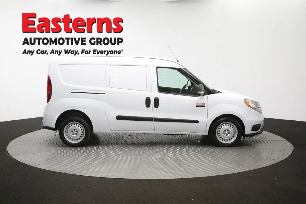 Used 2022 White Ram Base image 44
