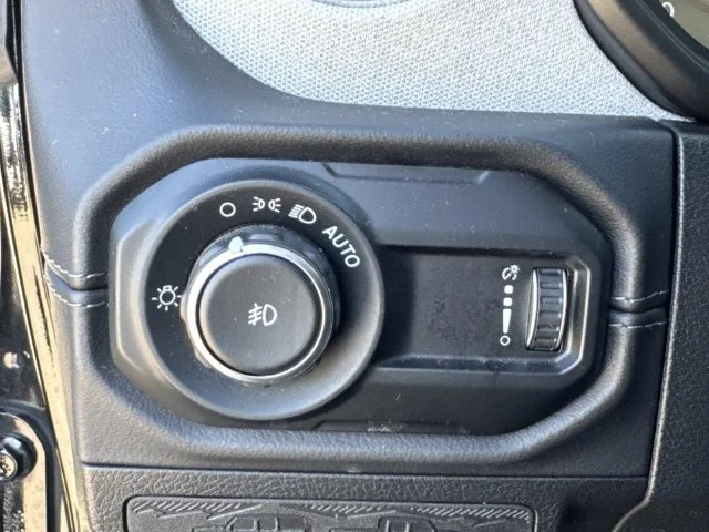 Used 2025 Black Jeep Sahara image 42