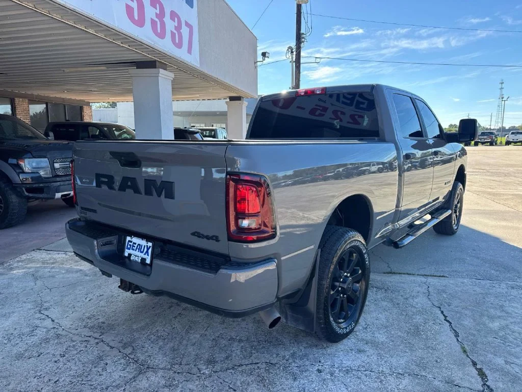 Used 2026 White Ram Big Horn image 17