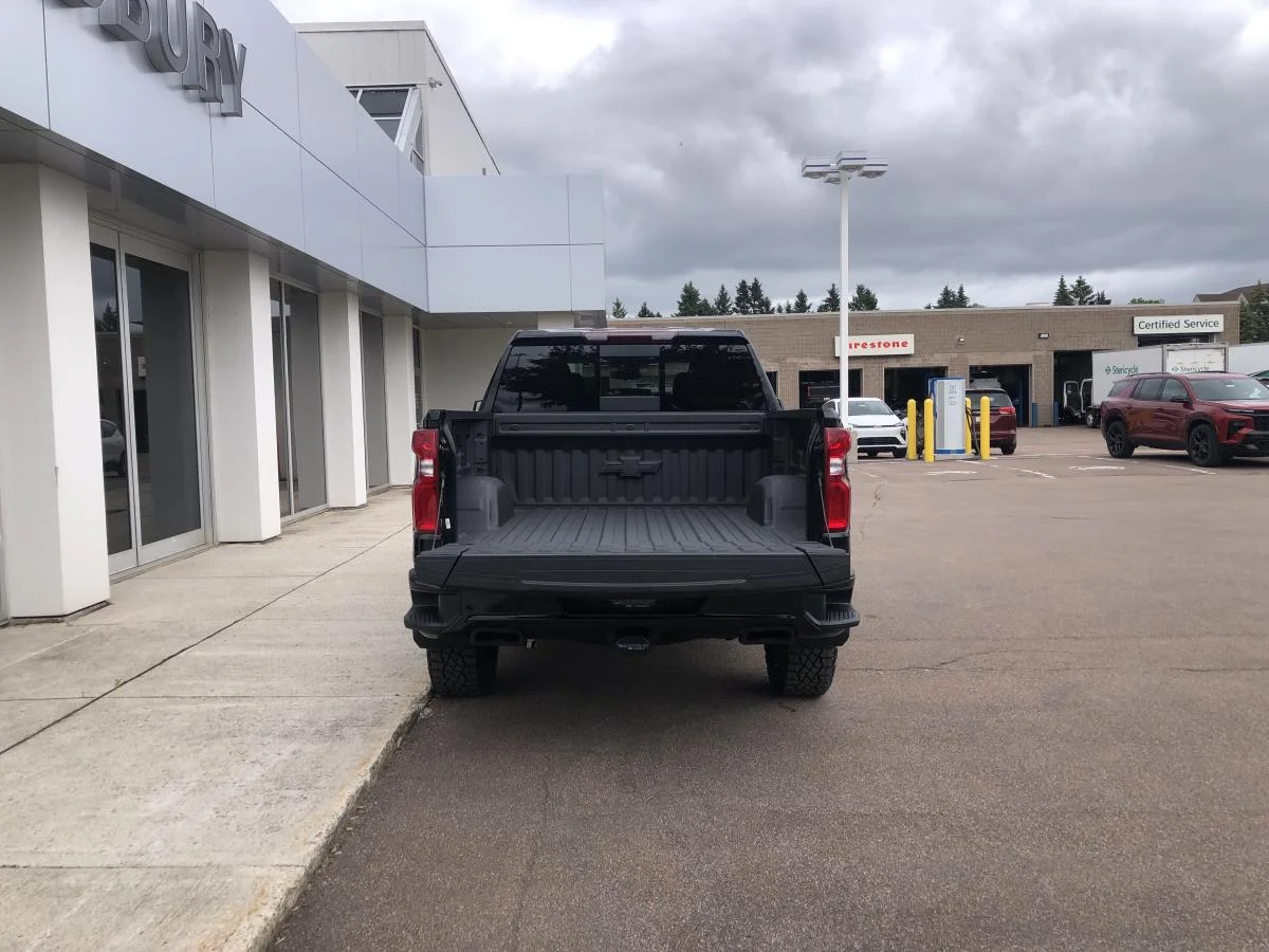 New 2026 Black Chevrolet 4wd Crew Cab 147" Lt image 7